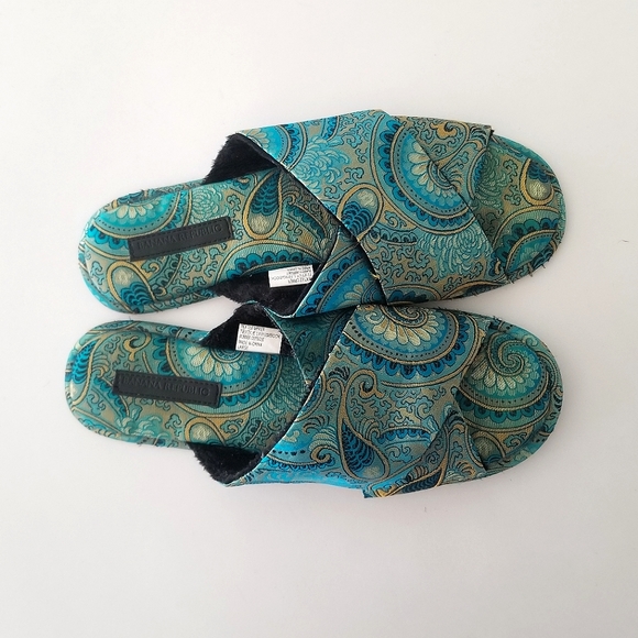 Banana Republic Paisley Satin Bedroom Slippers - Picture 2 of 4